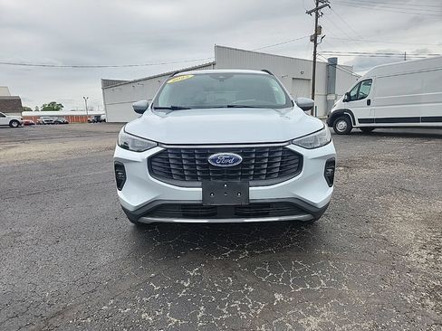 Used 2025 Ford Escape Platinum AWD/4WD image 4