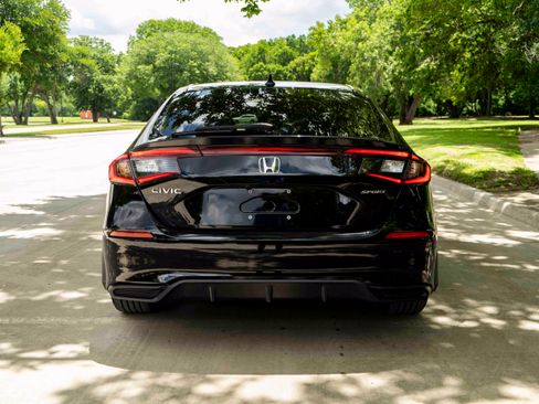Used 2025 Honda Civic Sport image 8
