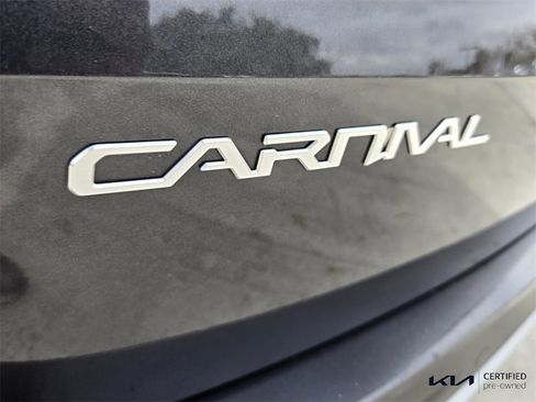 Certified 2023 Kia Carnival LX image 16