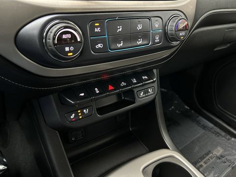 Used 2021 GMC Canyon Denali image 21