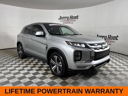 Used 2025 Mitsubishi Outlander Sport ES AWD/4WD image 4