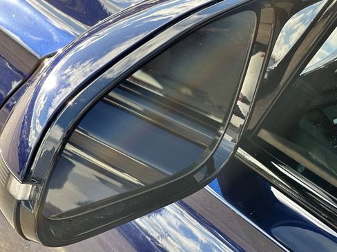 Used 2018 BMW M3 Base image 41