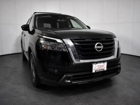 Certified 2023 Nissan Pathfinder SV AWD/4WD image 3