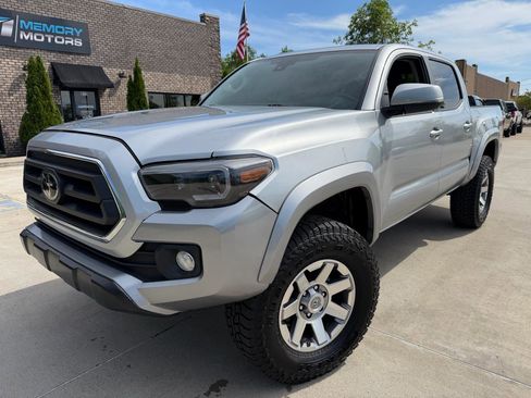 Used 2023 Toyota Tacoma SR5 w/ Technology Package AWD/4WD image 1