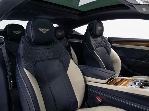 Used 2024 Bentley Continental GT V8 AWD/4WD image 67