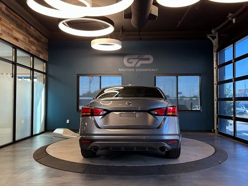 Used 2019 Nissan Altima 2.5 SR image 4