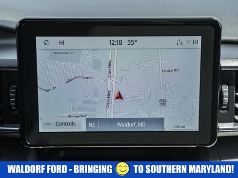 Used 2022 Ford Explorer XLT w/ Equipment Group 202A AWD/4WD image 26
