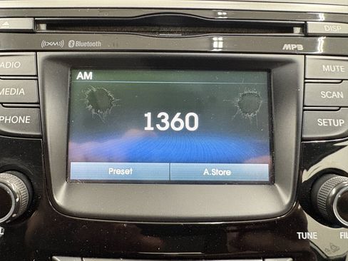 Used 2015 Hyundai Elantra SE w/ Option Group 02 FWD image 14