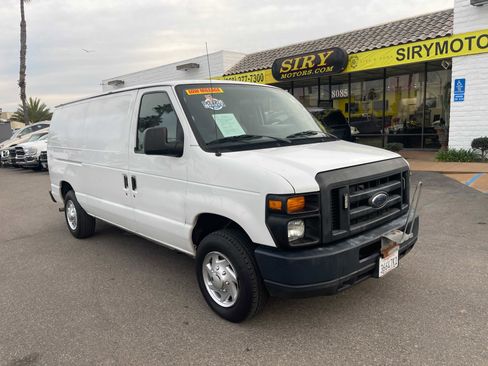 Used 2013 Ford E-150 and Econoline 150 image 1