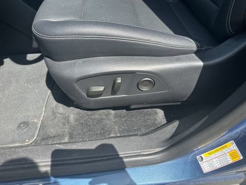 Used 2025 Chevrolet Traverse LT AWD/4WD image 26