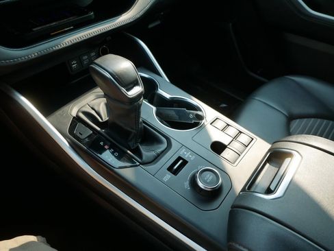 Used 2023 Toyota Highlander XSE AWD/4WD image 20