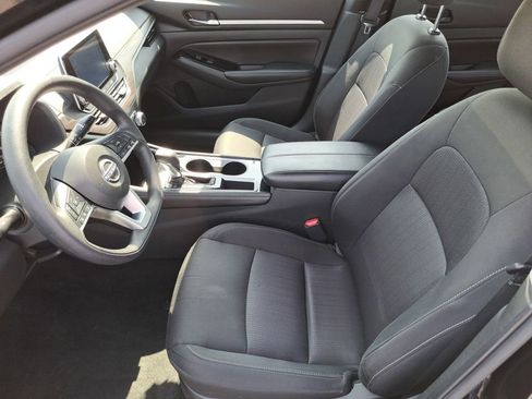 Used 2023 Nissan Altima 2.5 SV FWD image 17
