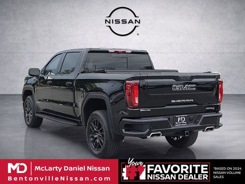 Used 2025 GMC Sierra 1500 AT4 w/ AT4 Premium Package AWD/4WD image 4