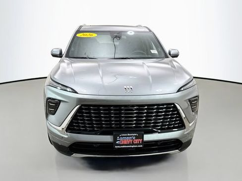 Used 2026 Buick Enclave Avenir w/ Super Cruise Package AWD/4WD image 2