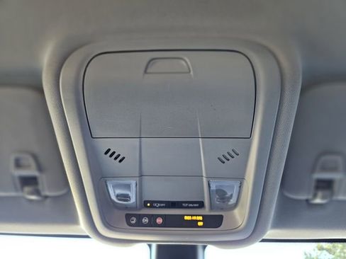 Used 2019 GMC Terrain SLE w/ Driver Convenience Package image 25