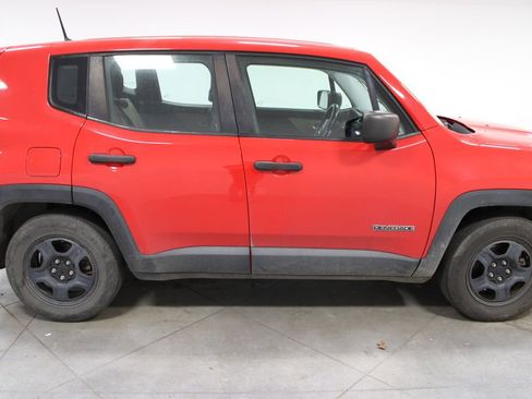 Used 2017 Jeep Renegade Sport w/ Power & Air Group FWD image 11