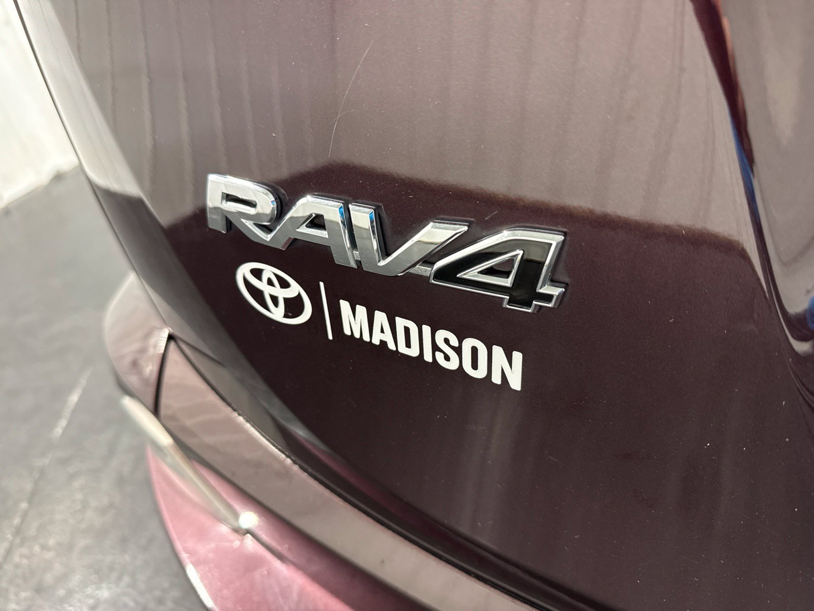 Used 2017 Toyota RAV4 LE AWD/4WD image 42