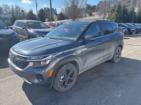 Certified 2026 Kia Seltos EX w/ EX Sunroof Package image 3