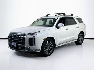 Used 2023 Hyundai Palisade Calligraphy video 1