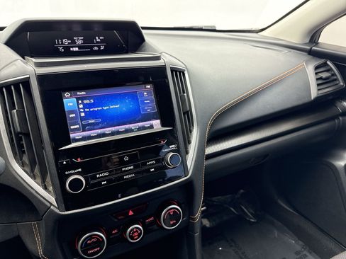 Used 2022 Subaru Crosstrek 2.0i Premium image 17