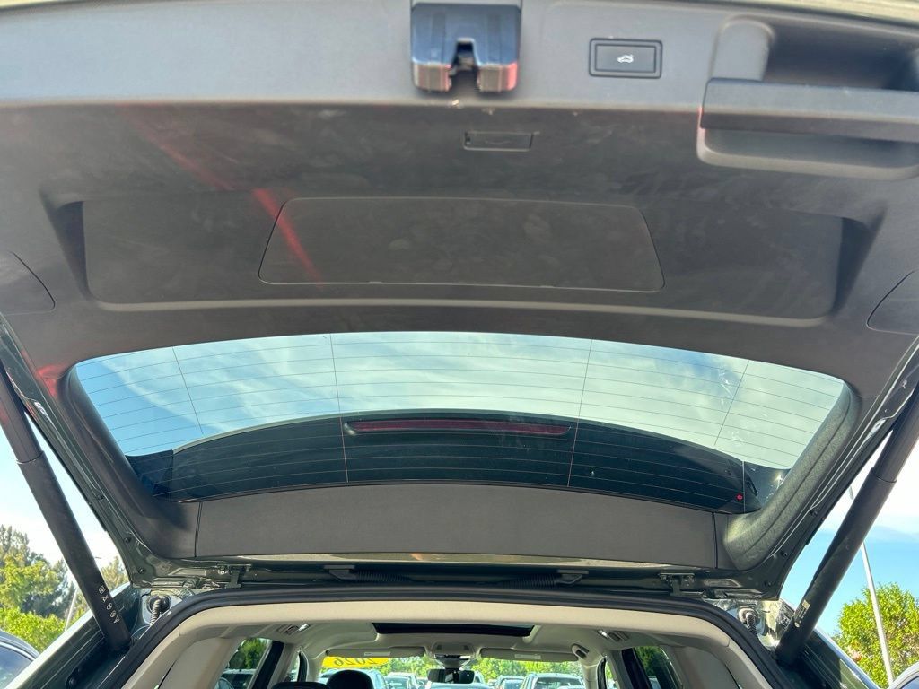 Certified 2026 Volkswagen Atlas SE w/ Panoramic Sunroof Package FWD image 53