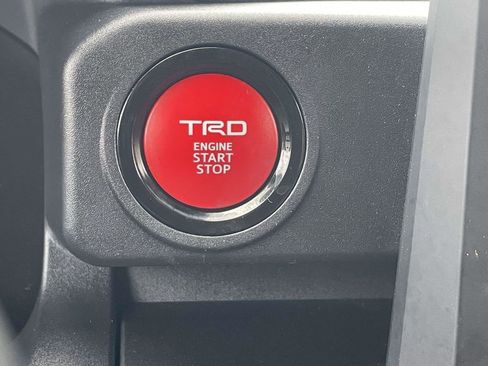 Used 2025 Toyota 4Runner TRD Off-Road AWD/4WD image 31