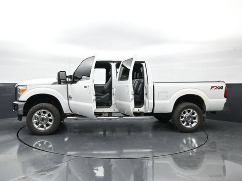 Used 2014 Ford F250 Lariat w/ Lariat Ultimate Package AWD/4WD image 51