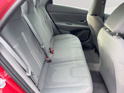 Used 2023 Hyundai Elantra SEL w/ Preferred Accessory Package FWD image 26