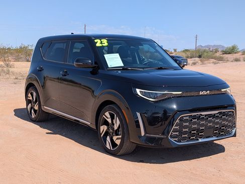 Used 2023 Kia Soul GT-Line w/ GT-Line Technology Package FWD image 3