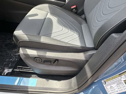 New 2026 Volkswagen Tiguan SE AWD/4WD image 13