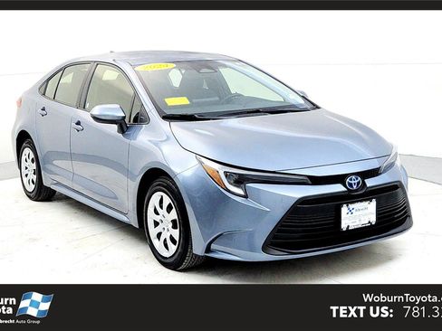 Used 2024 Toyota Corolla LE image 1