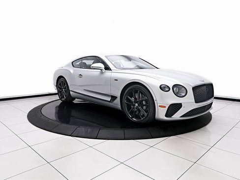 Used 2024 Bentley Continental GT image 18