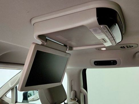 Used 2017 Chrysler Pacifica Touring Plus w/ Tire & Wheel Group image 23