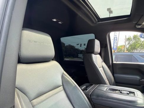 Used 2022 GMC Sierra 2500 Denali w/ Denali Ultimate Package AWD/4WD image 11