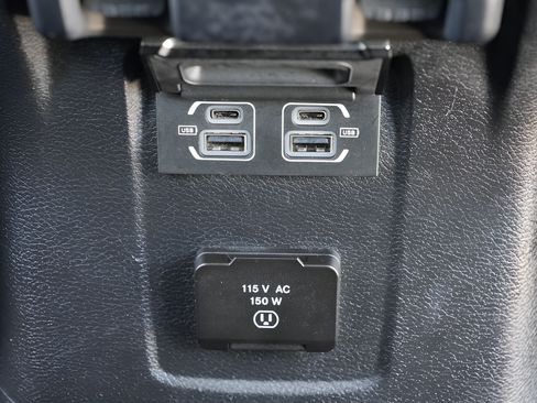 Used 2023 Jeep Wrangler Unlimited Sahara w/ Cold Weather Group AWD/4WD image 19