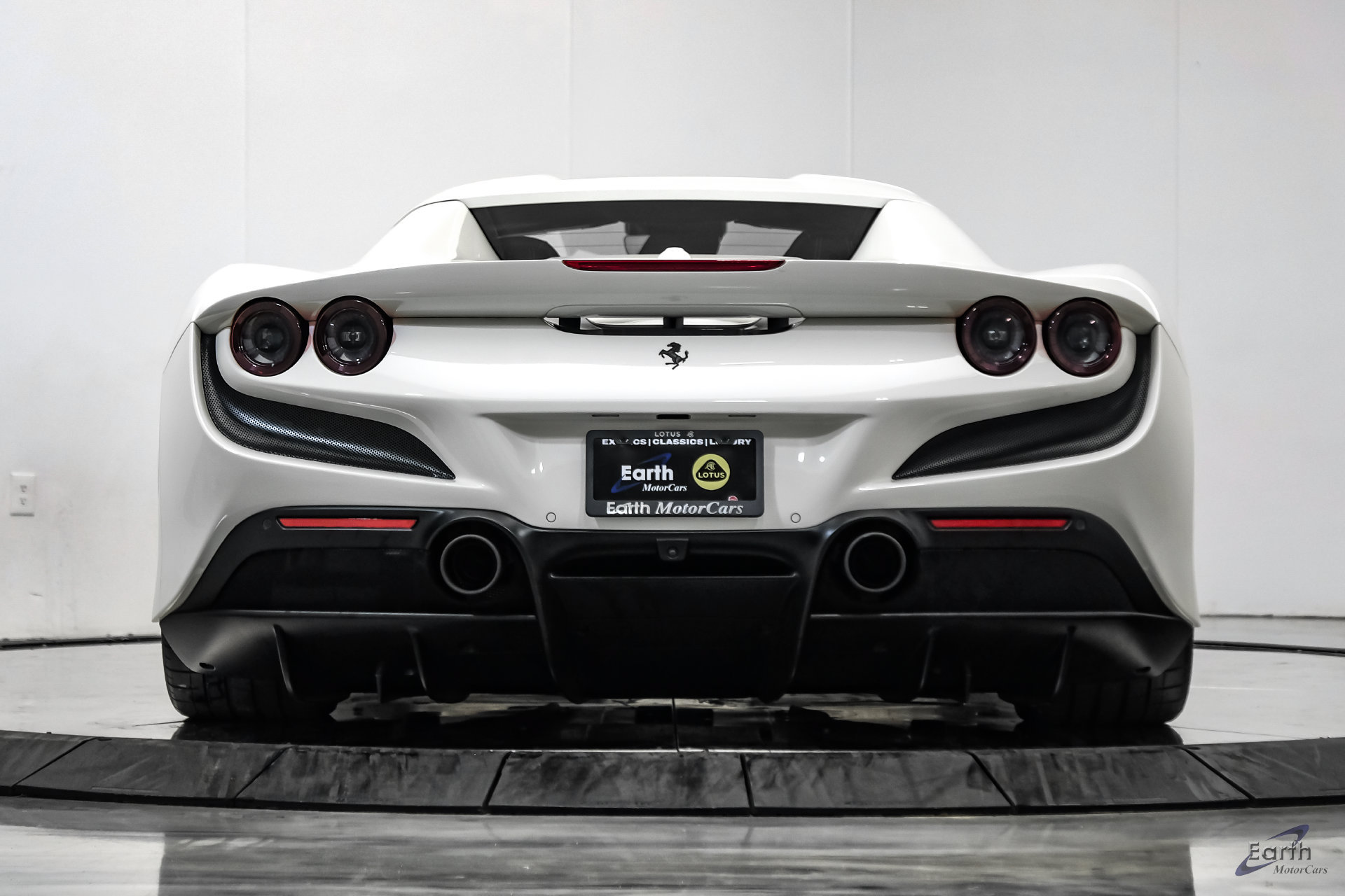 Used 2022 Ferrari F8 Tributo RWD image 16