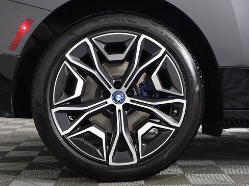 Certified 2024 BMW iX xDrive50 w/ Sport Package AWD/4WD image 15