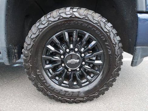 Used 2022 Chevrolet Silverado 2500 LTZ w/ LTZ Plus Package AWD/4WD image 46