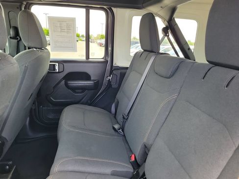 Used 2024 Jeep Wrangler Unlimited Sport AWD/4WD image 12
