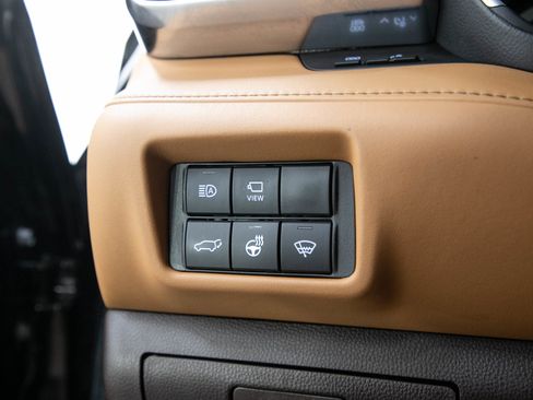 Used 2020 Toyota Highlander Platinum AWD/4WD image 29