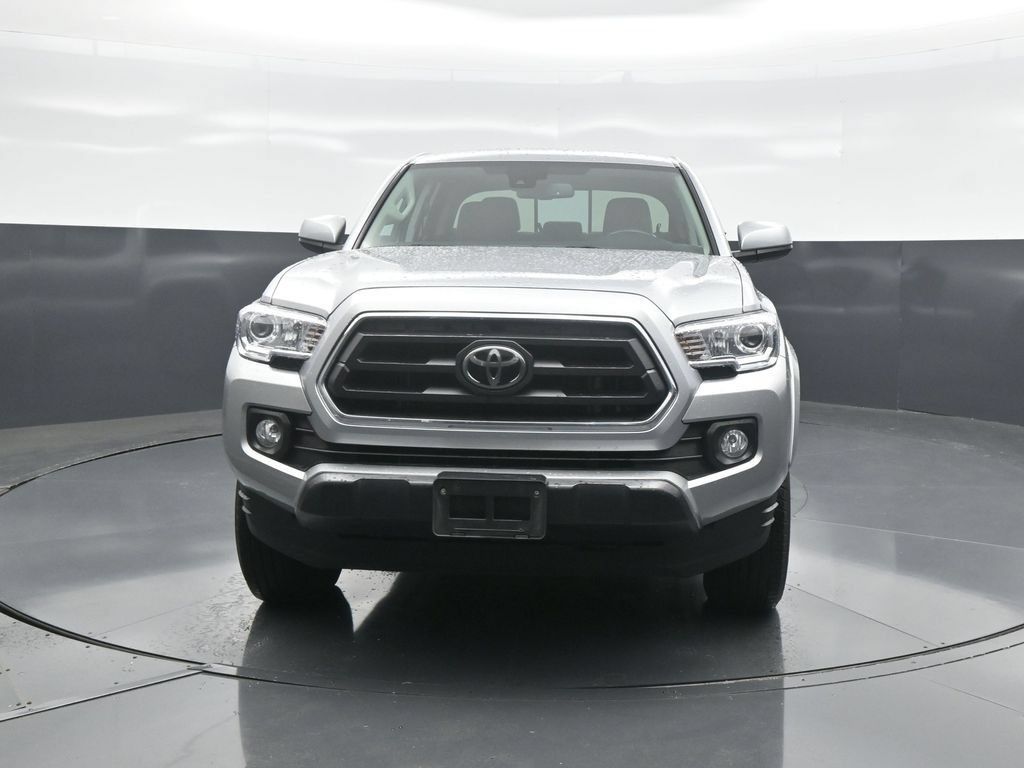 Used 2023 Toyota Tacoma SR5 AWD/4WD image 2