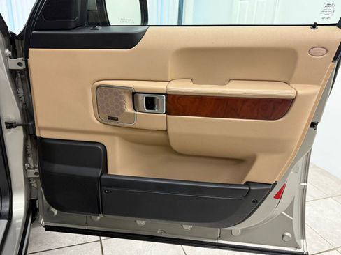 Used 2011 Land Rover Range Rover HSE LUX image 21