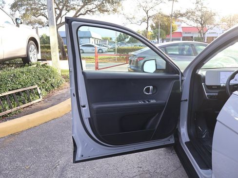 Used 2024 Hyundai Ioniq 5 SEL image 23