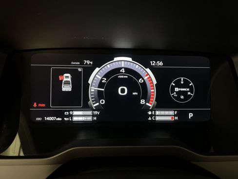 Used 2024 Toyota Tundra Limited AWD/4WD image 17