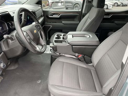 Used 2025 Chevrolet Silverado 1500 LT image 15