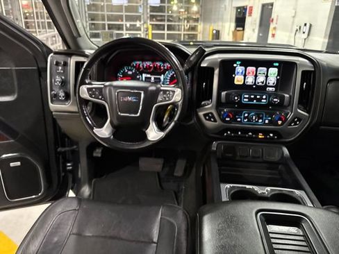 Used 2018 GMC Sierra 2500 SLT w/ Duramax Plus Package AWD/4WD image 32