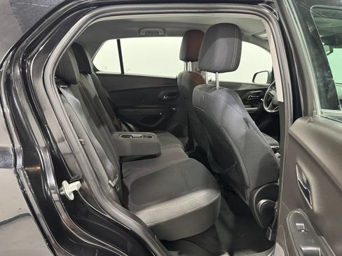 Used 2017 Chevrolet Trax LS AWD/4WD image 20