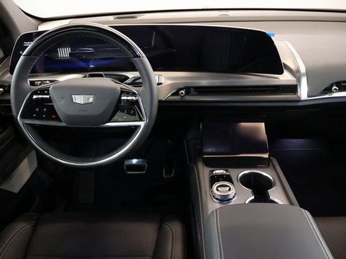 New 2026 Cadillac Vistiq Sport image 12