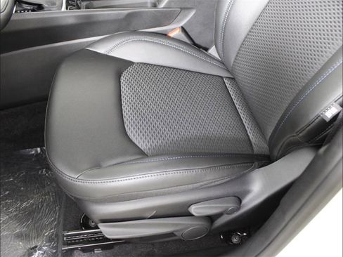 New 2025 Jeep Compass Latitude image 12