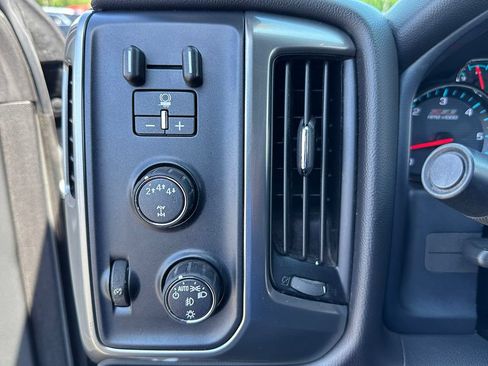 Used 2019 Chevrolet Silverado 2500 LT w/ All Star Edition AWD/4WD image 37
